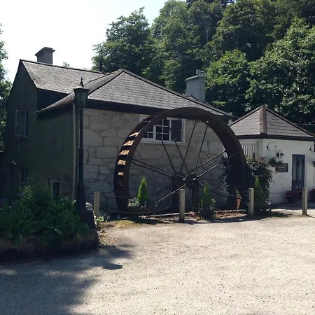 The Waterwheel מלון 4*